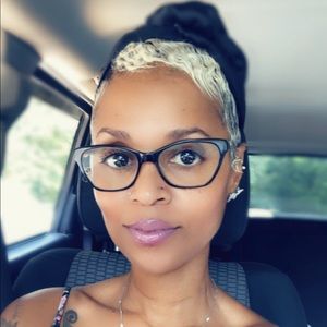 Meet your Posher, Jasmin